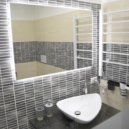 Saint Peter Elegance